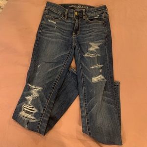 AMERICAN EAGLE JEANS